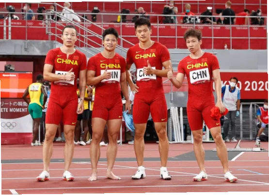 田径男子4x100米接力是田径赛场上最激动人心的项目之一